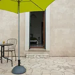 Panzió Les Du Triangle - D'hotes Nîmes