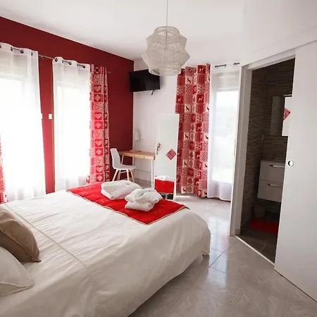 Frühstückspension Les Du Triangle - D'hotes Nîmes