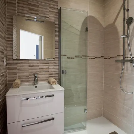 Les Du Triangle - D'hotes Frühstückspension Nîmes