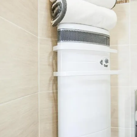 Les Du Triangle - D'hotes 3* Nîmes